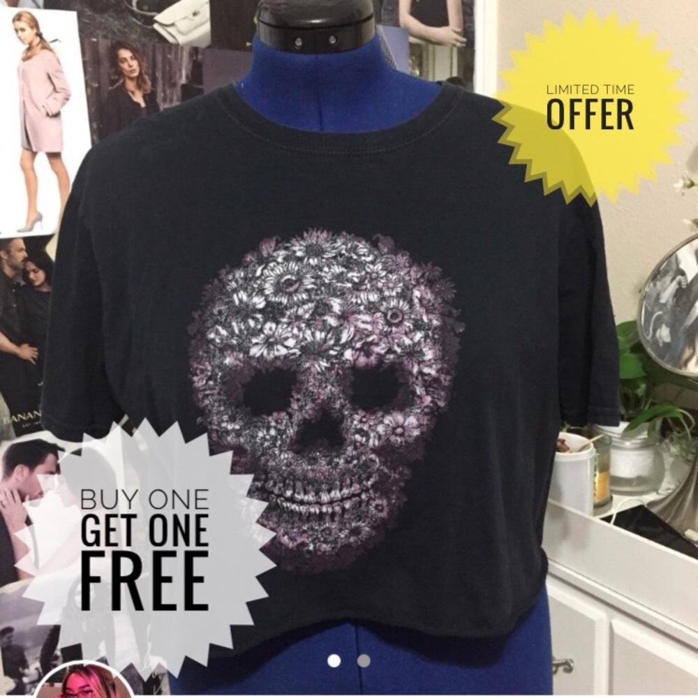 Floral Skull Cropped Tee
